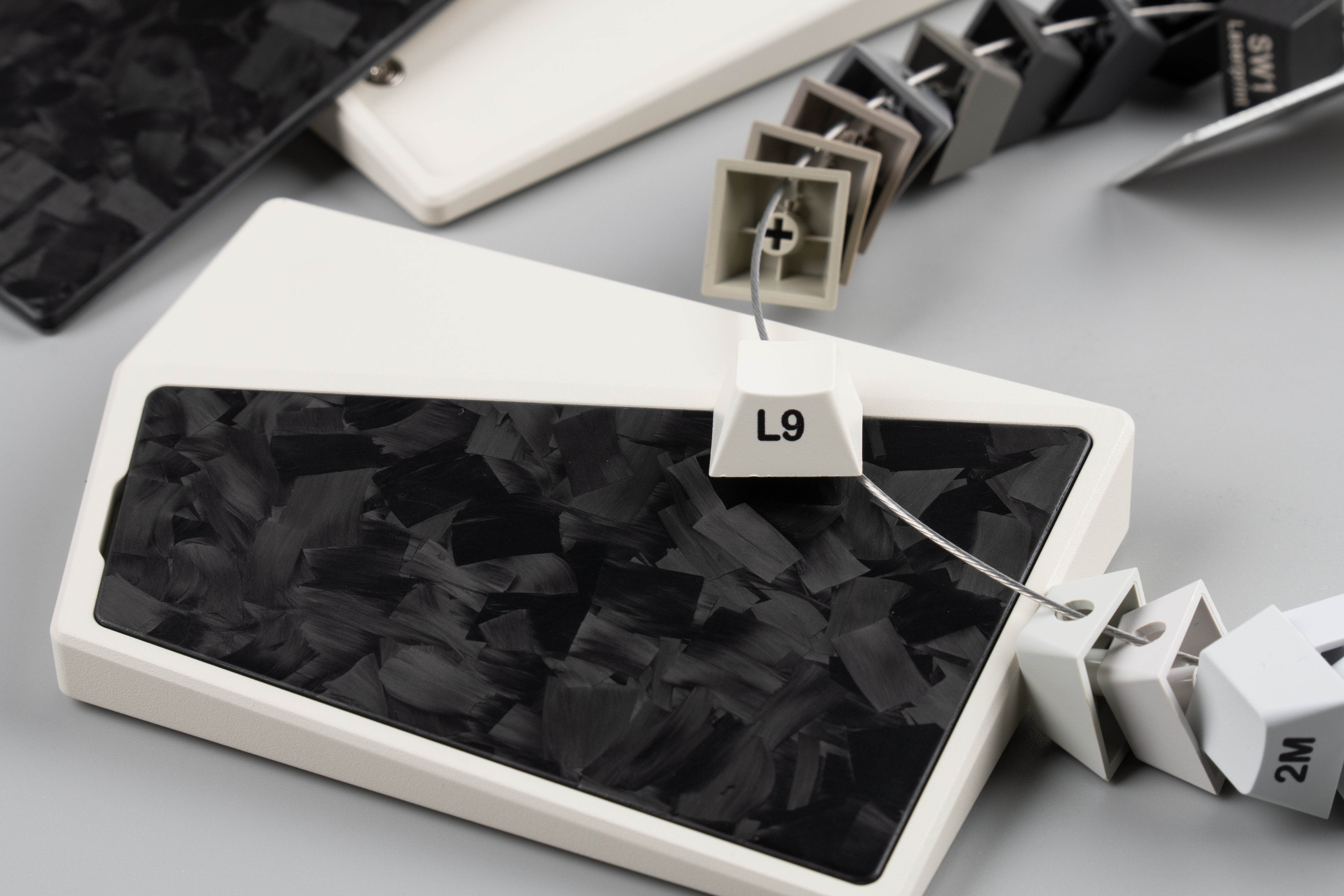 LUMINKEY Split Palm Rest - Carbon Fiber - LUMINKEY