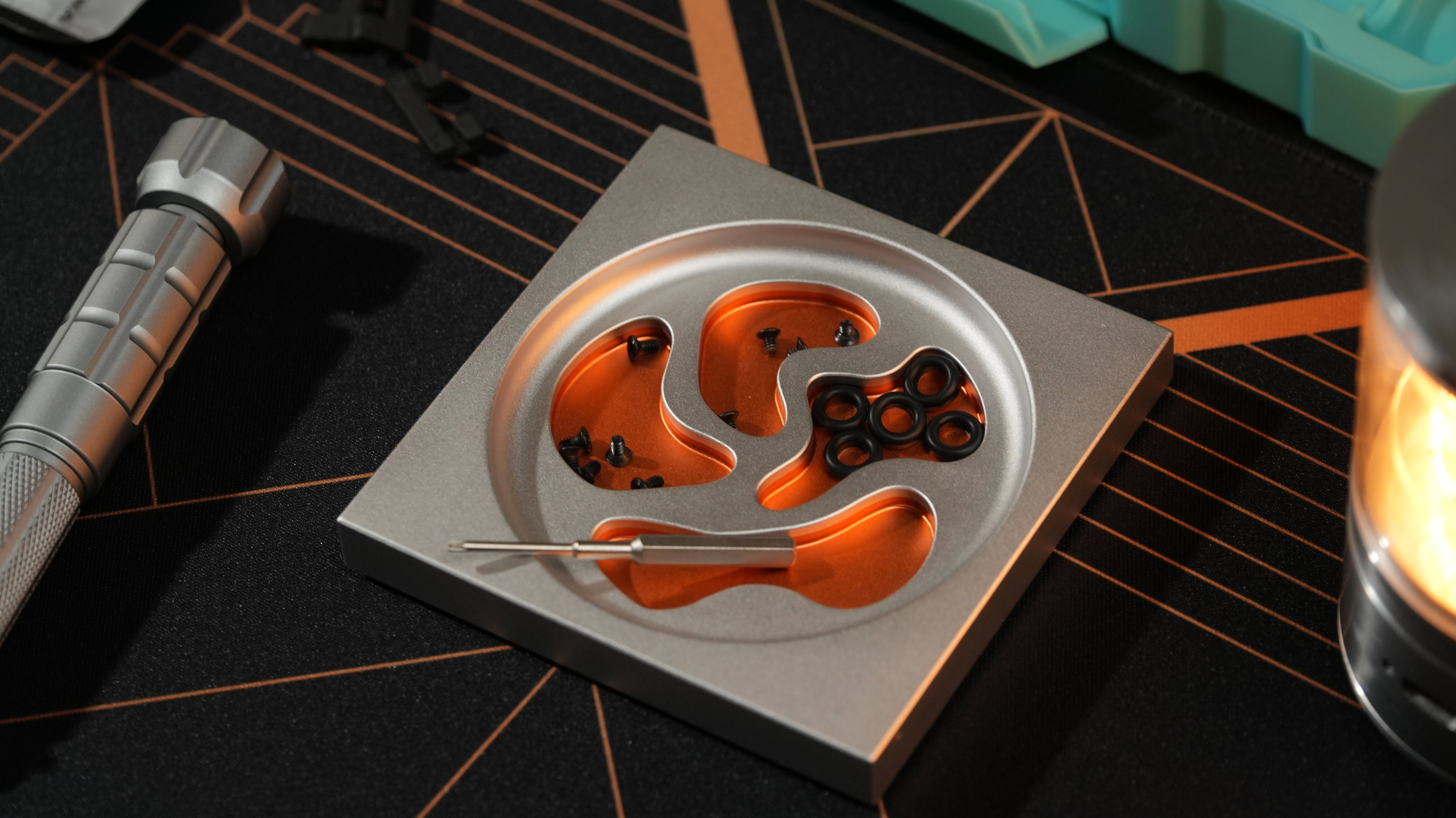 LUMINKEY Nova Flow-Screw Tray